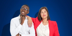 uomo e donna sorridenti