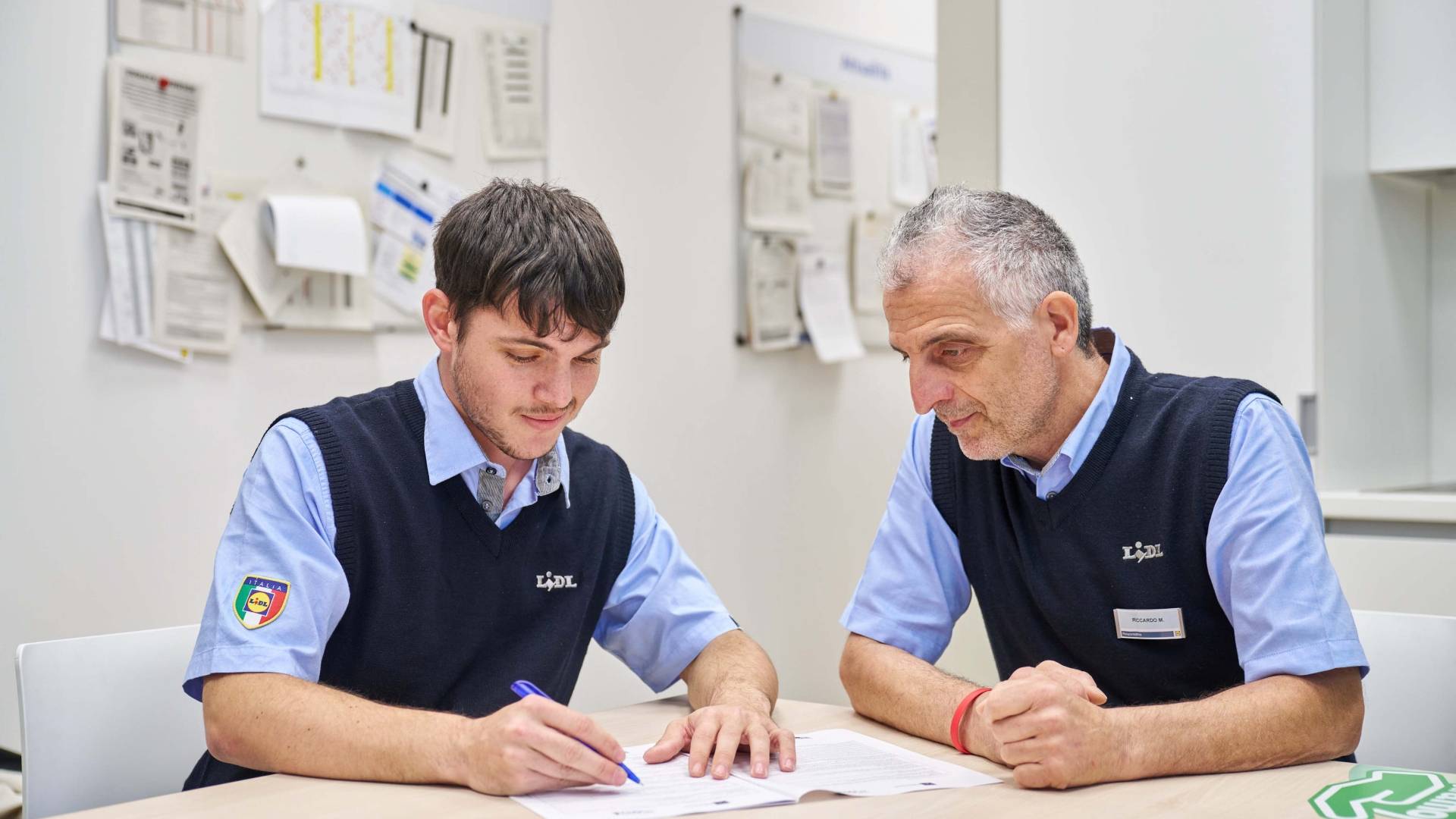 apprendista assistant store manager ricevere piano di formazione