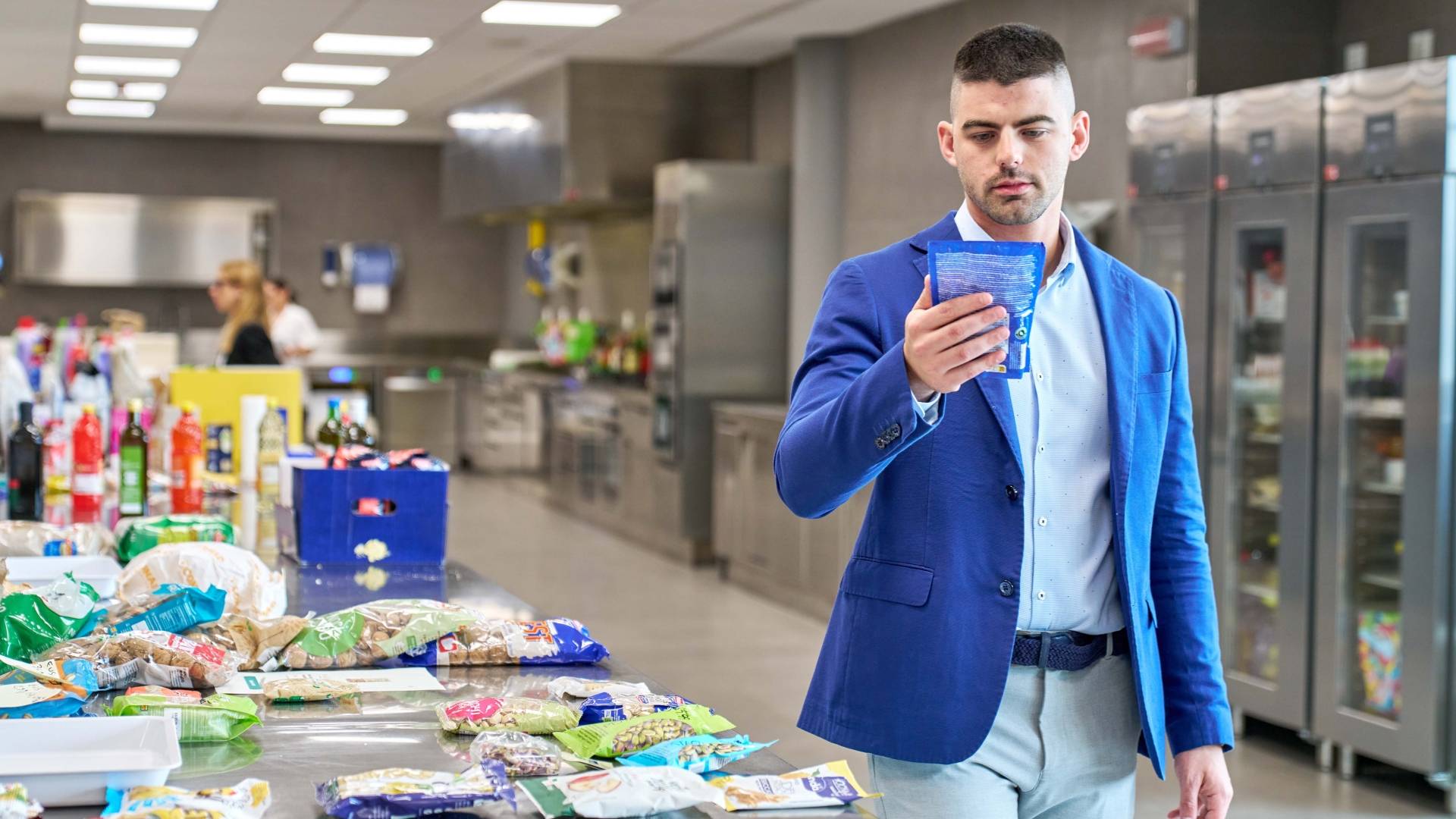 Buyer in cucina