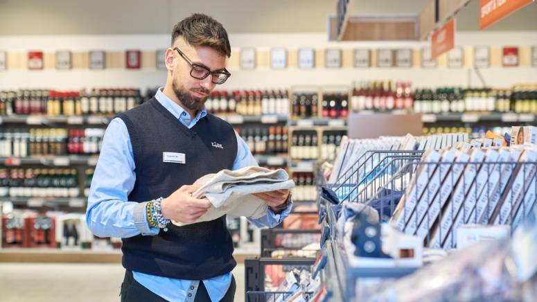 apprendista assistant store manager in punto vendita corsia promo