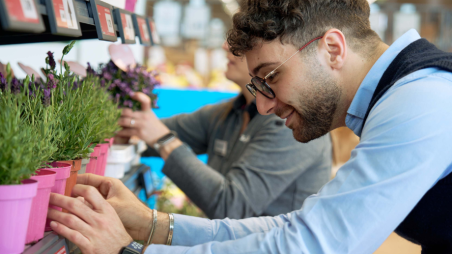 assistant store manager area fiori e piante