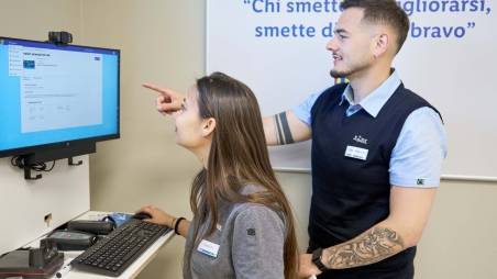 apprendista addetta vendite in formazione e-learning