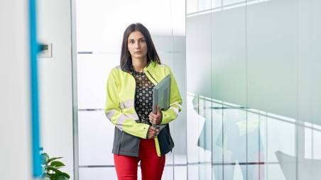 Collega con divisa magazzino
