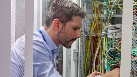 Collega IT uomo