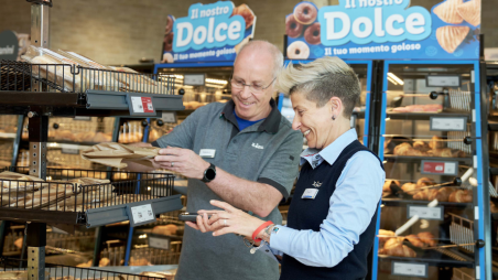 addetto vendite e store manager in area bake-off